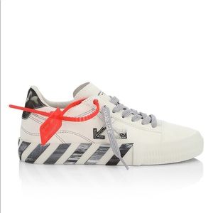 Off White Arrow Low-Top Liquid Metal Sneakers
